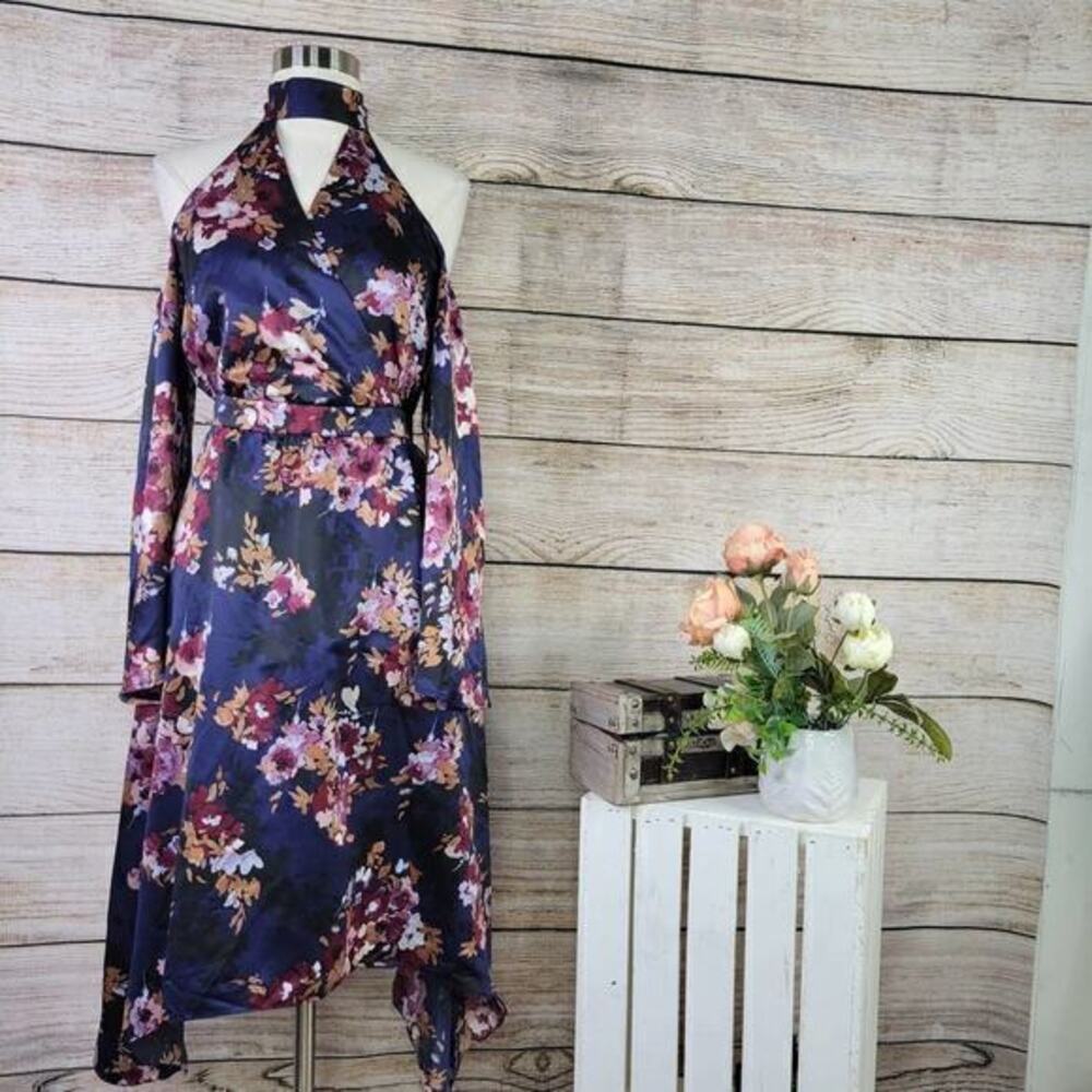 NWT Lucky Brand Women’s Silky Asymmetrical Cold Shoulder Floral Dress Size XS